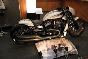 Cult-Werk ����ȥ�� HARLEY V ROD NIGHT SPECIAL - Heckumbau RACING (BJ. 2007 2017) | HD-ROD007 �ꥢ�ե������ �ե��������Ϣ ����