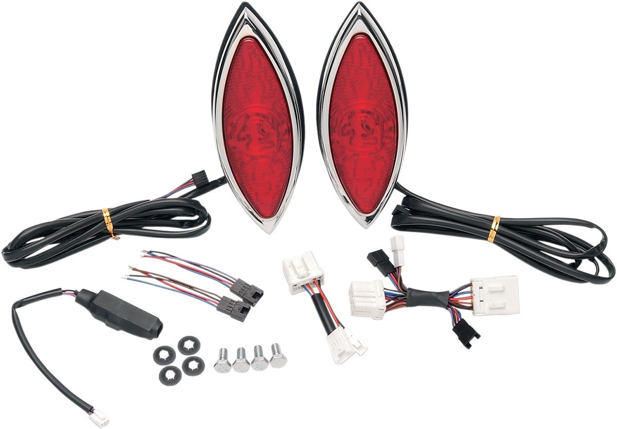 ■商品概要バルブスタイル：LEDカラー：ナチュラル寸法：6 3/4”L x 2 5/8”W x 1”D仕上げ：クローム機能：デュアルレンズ カラー：レッドナンバープレート ライト：-U.S.A製：-パッケージング：ペアポジション：リア形状：キャット-アイ専用設計：-スタイル：カスタムパーツタイプ：テールランプ キットBULB STYLE：LEDCOLOR：NaturalDIMENSION：6 3/4”L x 2 5/8”W x 1”DFINISH：ChromeFUNCTION：DualLENS COLOR：RedLICENSE PLATE LIGHT：NoMADE IN THE U.S.A.：NoPACKAGING：PairPOSITION：RearSHAPE：Cat-EyeSPECIFIC APPLICATION：NoSTYLE：Custom ReplacementTYPE：Taillight Kit■詳細説明・Mount to flat surfaces and come with gaskets・LED design；have brake， running and turn signal capabilities・Feature chrome bezel；measure 63/4”L x 25/8”H x 1”D・Use OEM plugs/connectors or can be spliced into existing wiringharness・Sold in pairs■注意点※取り扱い説明書は英語となります。※輸入商材の為、納期が遅れる場合がございます。あらかじめご了承ください。