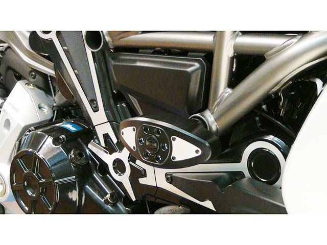 P&A International P&Aインターナショナル クラッシュパッド Extreme X-Pad XDiavel DUCATI ドゥカティ エンジンスライダー・フレームスライダー フレーム