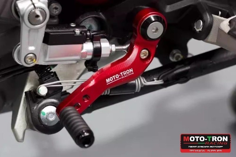 MOTO TRON モトトロン ブレーキペダル MONSTER 937 DUCATI ドゥカティ ステップ 足回り