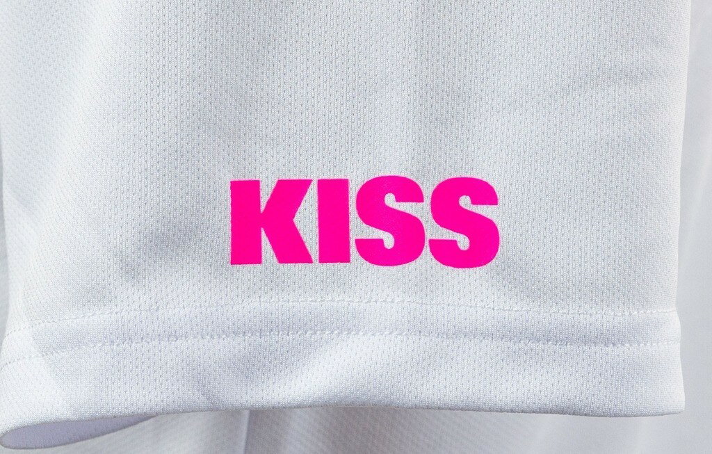 KISS キス KISSロゴTシャツ フロントプリント Tシャツ アパレル