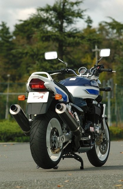 楽天市場】gsx1400 マフラー 純正の通販