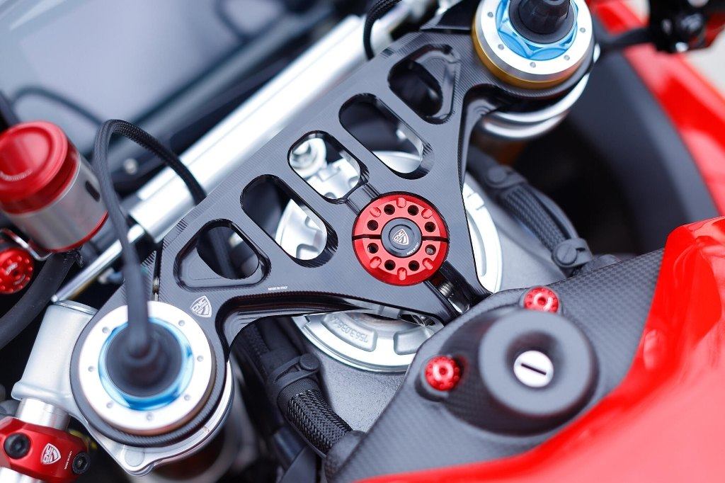 CNC Racing シーエヌシーレーシング ステムナット SUPERBIKE Panigale V4 S DUCATI...