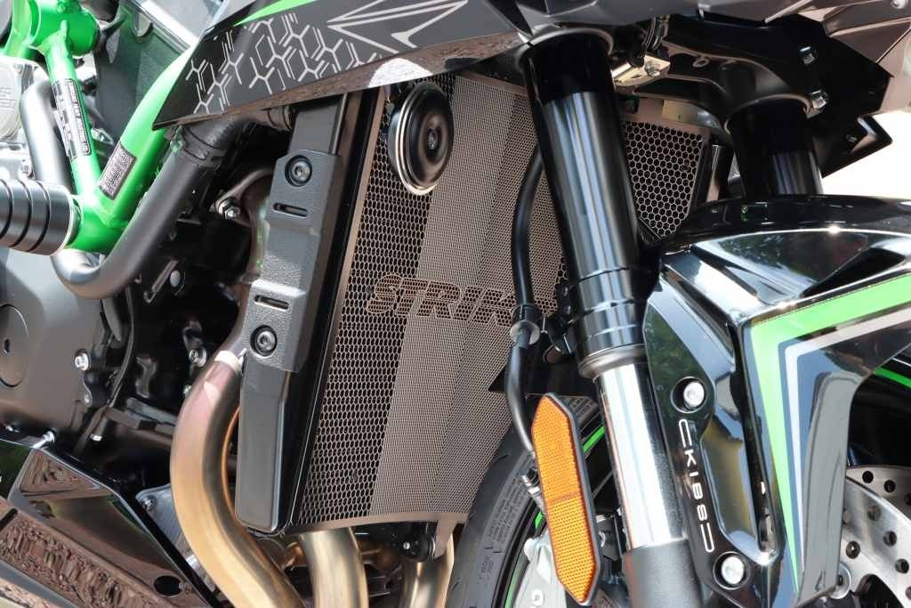 STRIKER ストライカー ラジエターコアガード Z H2 KAWASAKI カワサキ ラジエーターコアガード・オイルクーラーコアガード 冷却関連 エンジン