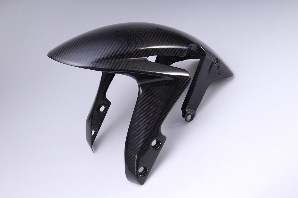 ■詳細説明●航空機などにも使われているプリプレグ(炭素繊維に樹脂を含浸させたシート状のもの)を使用し、バキュームパッキング処理し、オートクレーブで焼き上げるドライカーボン製法を採用しております。●ドライカーボンパーツは従来のウェットカーボンとは全く異なり、最新のカーボン加工技術を用いて生産されています。カーボンの持つ軽さと強度を最大限に引き出す、超軽量超強度を誇る製品です。●車体のイメージに合わせられる4種類の仕上がりを取り扱っております。 (画像をご覧ください)●艶消しと艶有りはすべてUVカット加工済みですのでカーボンの弱点の紫外線にも耐えられます。■注意点※モニターの環境等の理由により画像の色と実物の色が若干異なって見える場合がございます。※製品の価格は改良の為、予告無く変更することがございます。※メーカー都合により商品の仕様変更がある場合がございます。ご了承ください。※画像には他の商品が含まれている場合があります。　※画像はイメージです。■適合車種CBR600RR&ensp;CBR600RR 年式: 07-16&ensp;&ensp;備考: EBL-PC40&ensp;CBR600RR 年式: 20-23&ensp;&ensp;備考: 2BL-PC40&ensp;CBR600RR 年式: 24-&ensp;&ensp;備考: 8BL-PC40