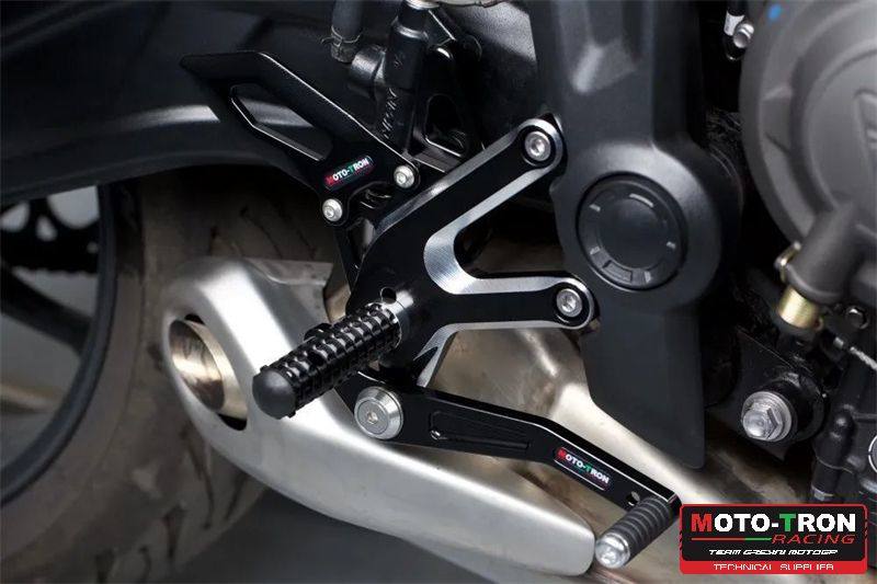 MOTO-TRON RACING モトトロンレーシング バックステップキット DAYTONA660 TRIDENT660 TRIUMPH トライアンフ バックステップ ステップ 足回り