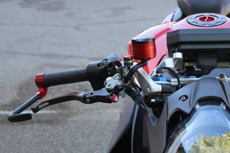 CNC Racing シーエヌシーレーシング Fluid tank mounting bracket CB650R CBR1000RR-R Fireblade SP レースベース車 FIREBLADE CBR500R HONDA ホンダ マスターシリンダーリザーバータンク ブレーキ