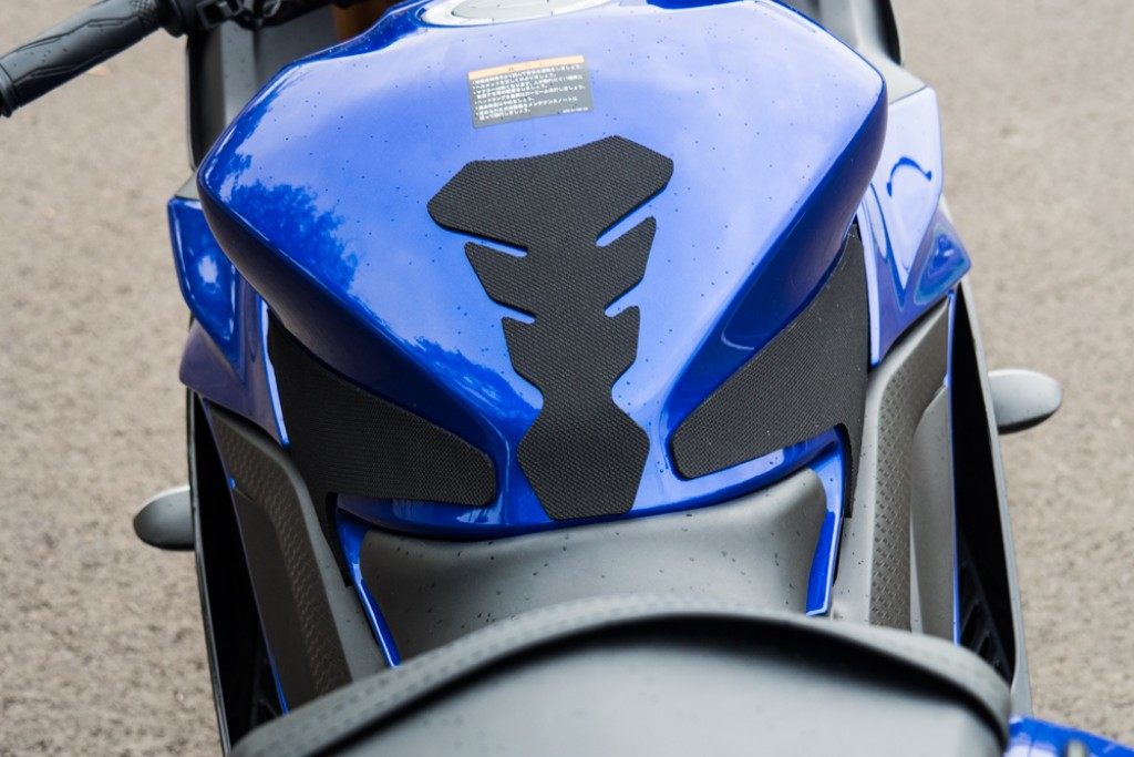World Walk ワールドウォーク G2プロテクションタンクパッド YZF-R25 YZF-R3 YAMAHA ヤマハ ニーグリップパッド タンク関連 外装 2