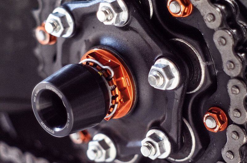 EVOTECH エボテック Rear Axle Fork Protector， Black アクスルスライダー フレーム