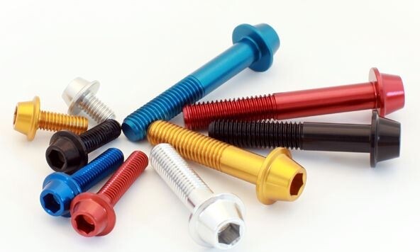 EVOTECH エボテック Ergal Flanged Socket Cap Bolts M6X10， Red その他汎用外装部品・ドレスアップパーツ 外装