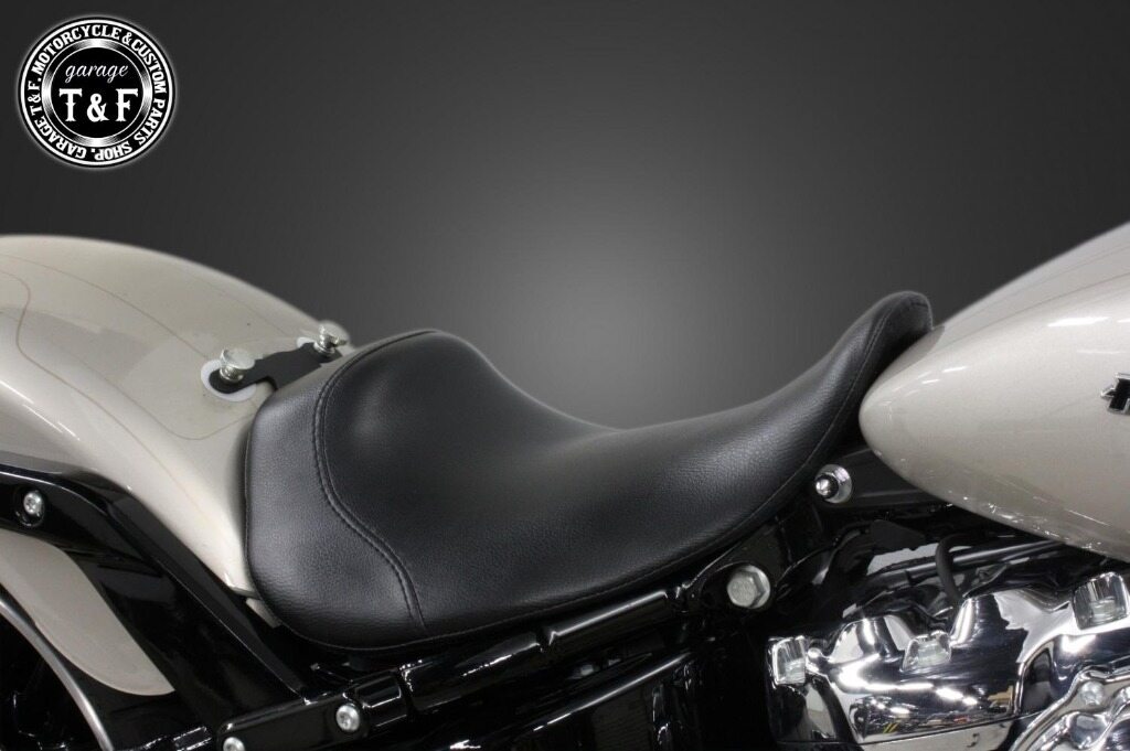 Garage T&F ガレージ シングルシート ソフテイルブレイクアウトFXBR ソフテイルブレイクアウトFXBRS ソフテイルブレイクアウトアニバーサリー限定モデルFXBRS ANX HARLEY-DAVIDSON ハーレーダビッドソン シート シート関連 外装