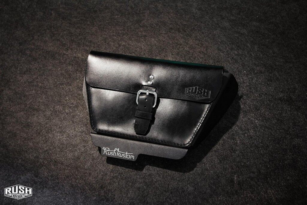 Rush Kustom ラッシュカスタム Right Side plate cover with big bag Triumph Thruxton 1200 / Speed Twin SPEED TWIN THRUXTON TRIUMPH トライアンフ サイドバッグ 車体用バッグ・ケース