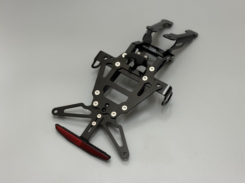 de LIGHT ディライト テルミサイレンサー用フェンダーレスキット Hypermotard 698 Mono RVE DUCATI ドゥカティ フェンダーレスキット フェンダー関連 外装