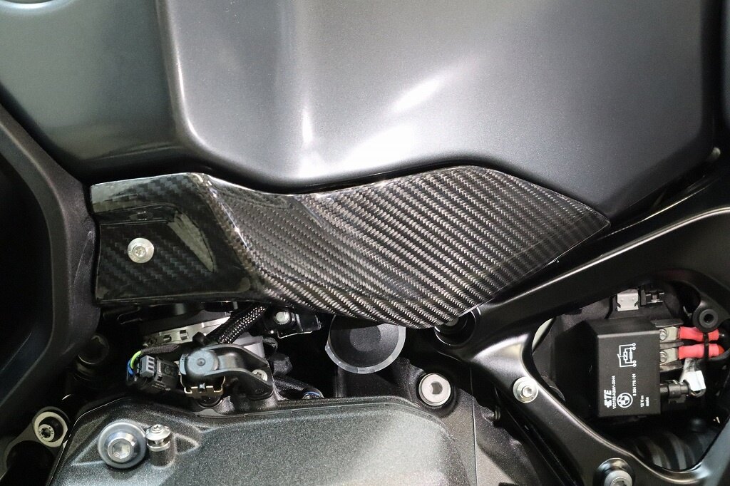 SPEEDRA スピードラ タンクサイドカバー R1300GS Adventure BMW タンクカバー タンク関連 外装