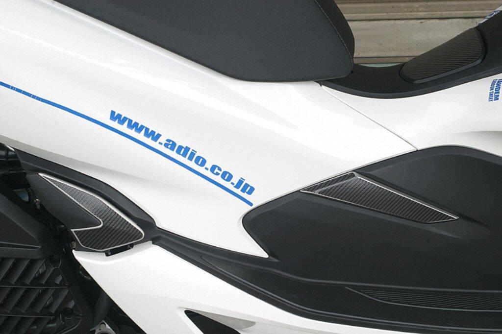 ADIO アディオ サイドカーボンシート PCX125 PCX HYBRID PCX150 HONDA ホンダ その他スクーター外装 カウル関連 外装