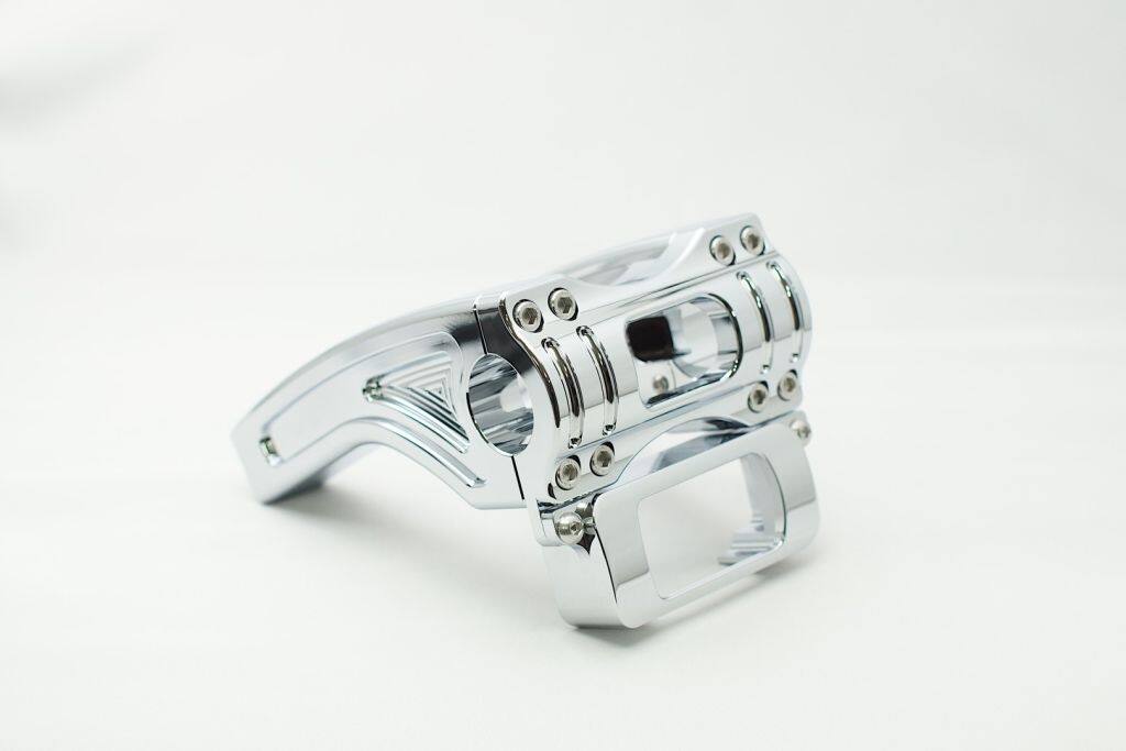 Custom Factory Noy’s カスタムファクトリーノイズ 6.5incプルバックライザー(デジタルメーター)クロームメッキ FXBR Softail Breakout 117 HARLEY-DAVIDSON ハーレーダビッドソン ハンドルポスト・ハンドルライザー ハンドル周辺パーツ ハンドル