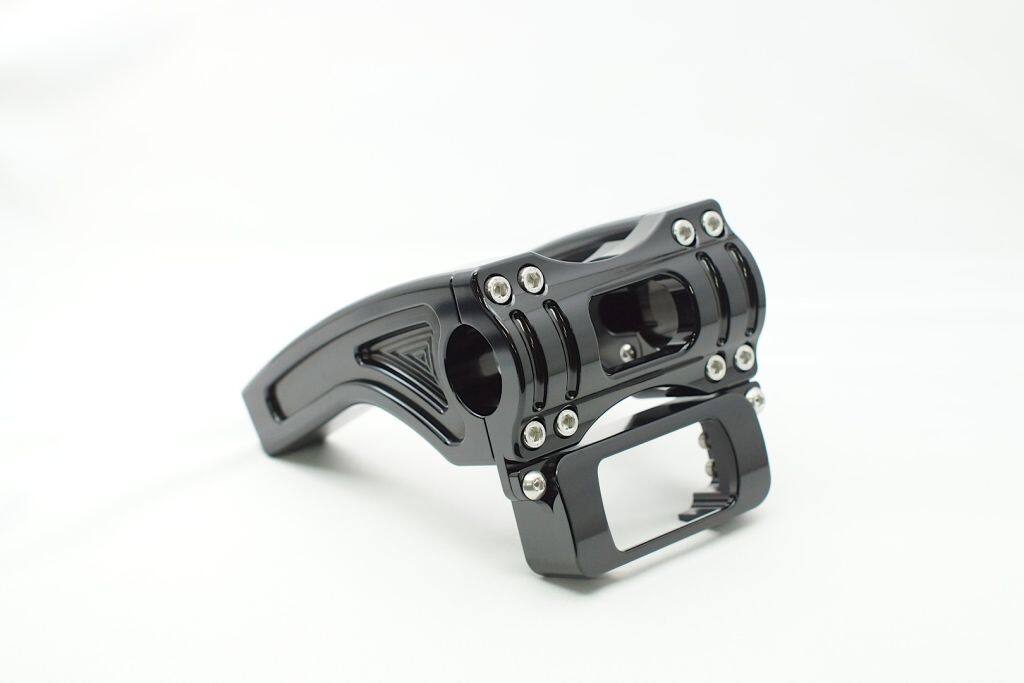 Custom Factory Noy’s カスタムファクトリーノイズ 6.5incプルバックライザー(デジタルメーター)ブラック FXBRS Softail Breakout 114 HARLEY-DAVIDSON ハーレーダビッドソン ハンドルポスト・ハンドルライザー ハンドル周辺パーツ ハンドル