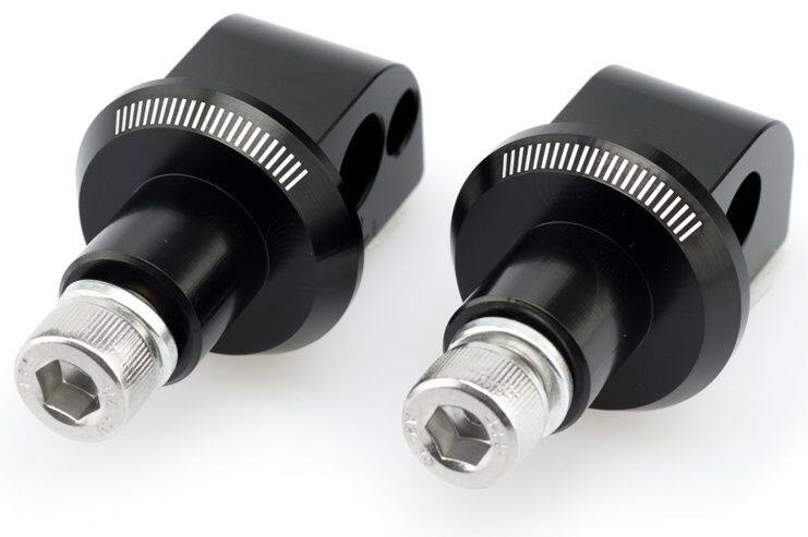 ■商品概要カラー：BLACK素材：Aluminum7075左右セット対応フットペグ品番6301品番7318品番9189品番9192品番9193品番9980品番20851品番20853■詳細説明PUIGフットペグシリーズ(8種)の取り付け時に必要となる、車両ごとに合わせて設定されたパッセンジャー(タンデムステップ)用ペグアダプターです。■注意点※取り付けには別途、フットペグ本体が必要となります。※メーカー都合により商品の仕様変更がある場合がございます。ご了承ください。■適合車種VFR 1200 FD&ensp;VFR 1200 FD 年式: 10-16VFR1200F&ensp;VFR1200F 年式: 10-16