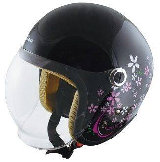 ■属性ヘルメット SGマーク: ○ヘルメット PSCマーク: ○■商品概要カラー：サクラブラックサイズ：レディースフリーサイズ【PSマークの種類】PSC【届け出事業者名】TNK工業株式会社【登録検査機関名称】一般財団法人製品安全協会■詳細説明SG規格全排気量対応。ガールズバイカー待望の軽量・コンパクトヘルメット。王道のシングルカラーから人気のさくらモチーフなど充実のラインナップ！内装はファンデーションが目立ちにくいベージュ系で取り外して洗えます。オートバイ全排気量で一般公道の走行が可能です。■注意点※メーカー都合により商品の仕様変更がある場合がございます。ご了承ください。
