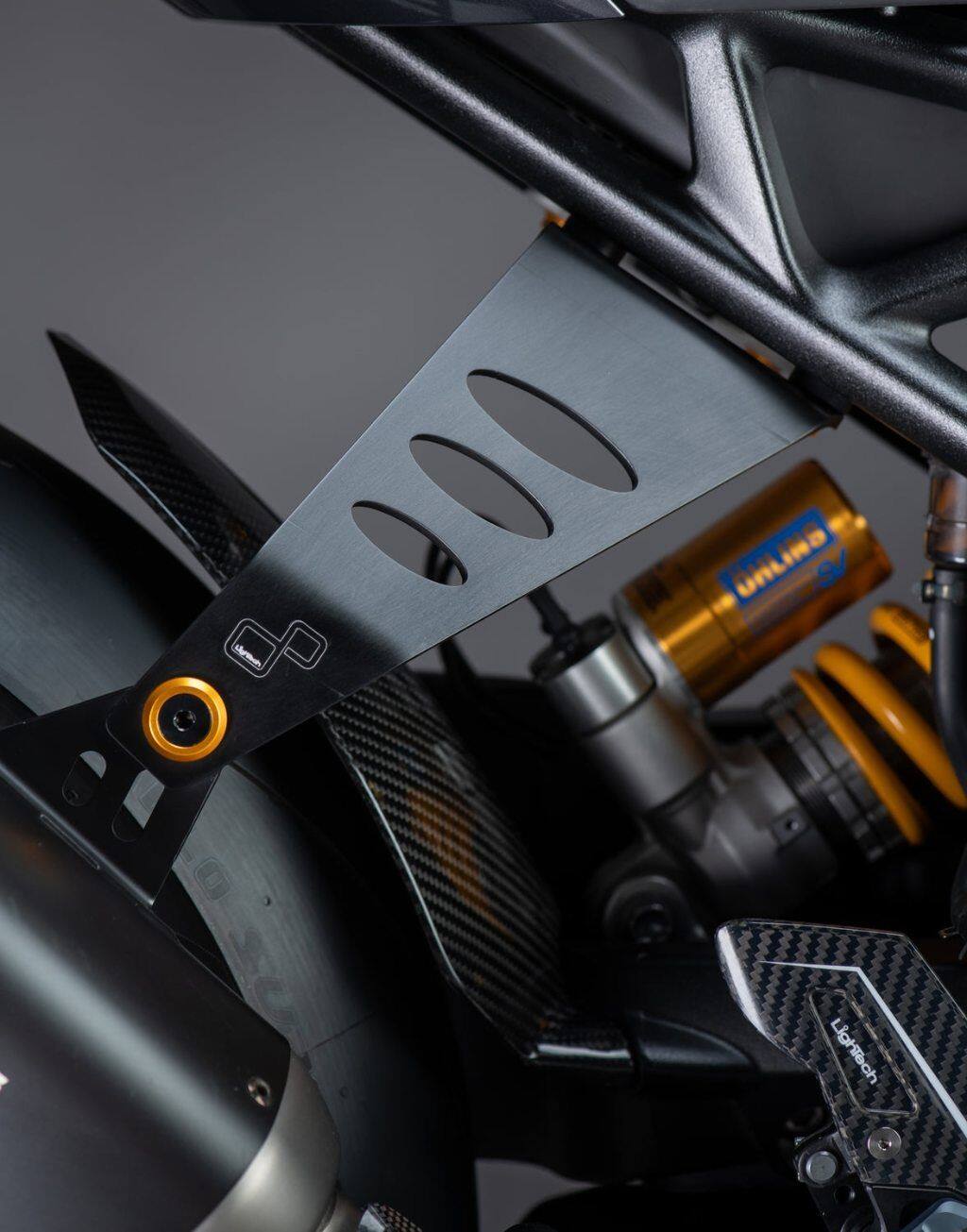 LighTech ライテック エキゾーストサポート SPEED TRIPLE 1200 RX TRIUMPH トライアンフ マフラーステー マフラー