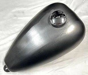 楽天市場】sr400 マスタングタンクの通販