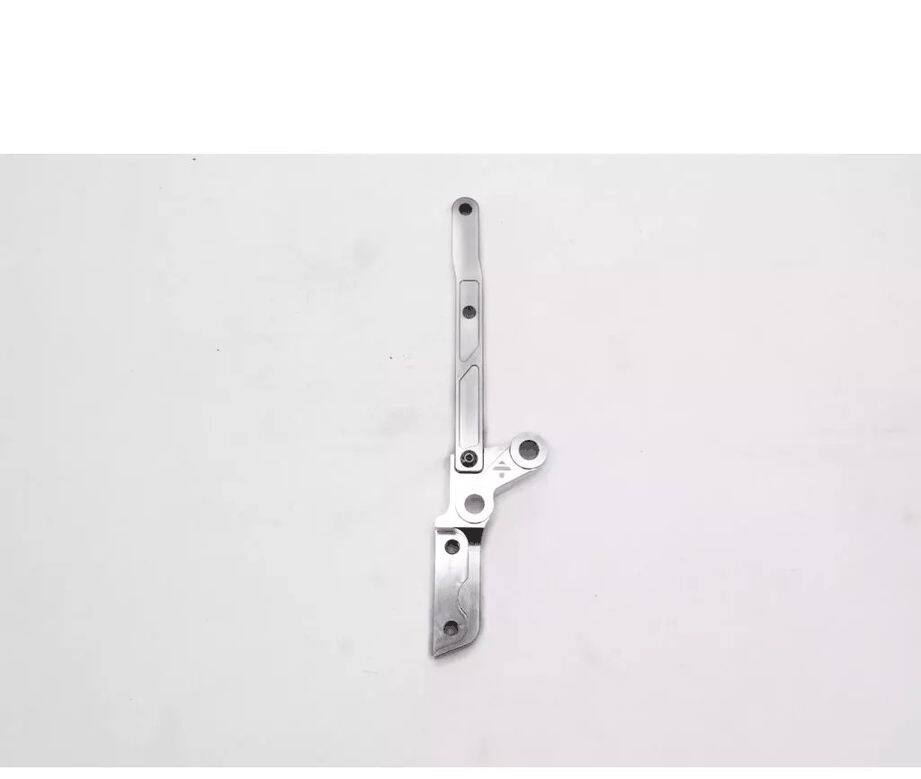 ■商品概要Specifications：- Using the best CNC processed aluminum material to produceaprecise and strong caliper bracket to withstand brake pressure- Has been adjusted for use with the UDF-14 KYTA PCX150/160suspension- This bracket is installed for 220 mm discs (standardPCXdiameter)Fitment：Honda PCX 150 / PCX 160■注意点※取扱説明書が付属する場合は外国語となります。※輸入商材の為、納期が遅れる場合がございます。あらかじめご了承ください。※メーカー都合により商品の仕様変更がある場合がございます。ご了承ください。　※画像はイメージです。■適合車種PCX 150&ensp;PCX 150PCX 160&ensp;PCX 160
