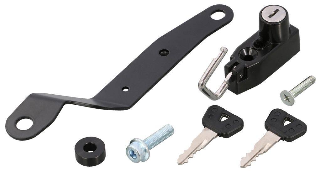 ■商品概要【仕様】・ボルトオン・リアショック、キャリアー共締めタイプ・ヘルメットロック type2(ボディ：ブラック)・キー2個付属(スペア含む)・プレート：スチール製／ブラック・装着箇所：リヤキャリアー側面下部■詳細説明ツーリングや買い物等での利便性向上！日常の使い勝手を向上させるヘルメットロックです。スーパーカブC125(JA48／58)用！K・TOURより販売開始。出先での使用に便利なヘルメットホルダー！■注意点※ヘルメットを掛けたまま走行しないでください。※スーパーカブC125用KITACO社製グラブバー同時装着不可。※メーカー都合により商品の仕様変更がある場合がございます。ご了承ください。■適合車種スーパーカブC125&ensp;スーパーカブC125&ensp;&ensp;備考: JA48全車種／JA58全車種／JA71全車種