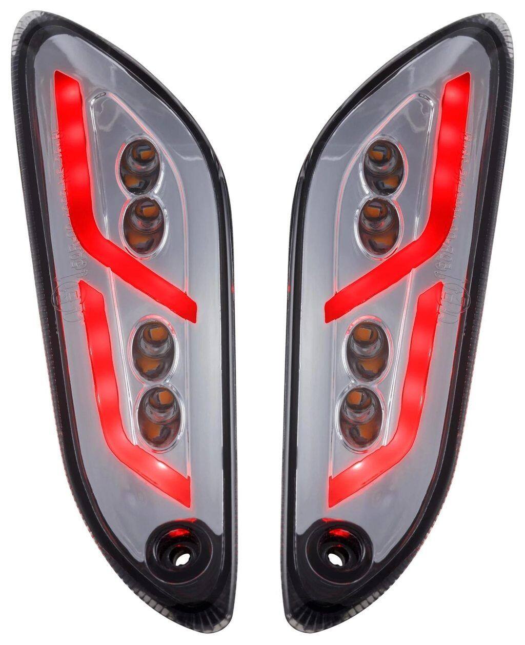■商品概要ブラックスモーク光源：LED認証：eパス付き■詳細説明追加のランニング ライトを含む LED インジケーター キット。明るい LED電球のおかげで、これらのランニングライトまたはサイドライトは、日中でも、他の道路利用者にスクーターをより目立つようにします。SIP LED インジケーターへの変換により、Vespaの外観が向上するだけでなく、交通中の受動的安全性のレベルも向上します。クリア レンズまたはスモーク レンズが利用可能フロントに白色のランニング ライトリアに赤色のランニング ライトEU 承認番号が含まれています統合ランニング ライトを備えたこれらの SIP LED インジケーターは、スクーターに追加の光源を提供します。これにより、自分の位置への他の交通への意識を高め、ひいては安全性を高めることができます。前部のペアは白色光を発し、後部のペアは赤色に光ります。これらを EU の道路使用に完全に合法とするために、明確に見える「E」承認マークも含まれています。SIPの SIP LED インジケーターは、比較的簡単に車に取り付けることができます。スクーター。125/150cc モデルでは、フロント ペアはプラグ アンド プレイ取り付けです。50ccモデルでは、このタイプのイルミネーションはまだ標準装備ではないため、正しく機能するにはキットに含まれるアダプターケーブルが必要です。リア ペアは、すべてのモデルでこのアダプター ケーブルを接続する必要があります。キット内の黄色のケーブルは、スクーターの既存の配線からの黄色/黒のリア ライト ケーブルに接続されます。一部のモデルでは、EuroIV規制の導入以降に生産されたモデルでは、インジケーターが作動するとランニングライトの電球が点滅します。これは、ケーブルコネクタブロック内のケーブルを再配置することで修正できます。最初に赤いキャップを取り外し、非常に細いマイナスドライバーを使用して両方のケーブルを押し出して、再挿入時に位置を交換します。結論：インジケーターユニットの簡単な交換とアップグレードにより、外観の改善と都市部での受動的安全性の向上が保証されます。理想的な組み合わせを実現するには、フロントとリアのインジケーターを交換する必要があります。適切な LED ヘッドライトで LED イルミネーションを拡張してみてはいかがでしょうか。完璧な外観を実現するには、LED リア ライト ユニットを注文することを忘れないでください。■注意点※取扱説明書が付属する場合は外国語となります。※輸入商材の為、納期が遅れる場合がございます。あらかじめご了承ください。※画像には他の商品が含まれている場合があります。※メーカー都合により商品の仕様変更がある場合がございます。ご了承ください。■適合車種Primavera 3V Euro4&ensp;Primavera 3V Euro4 年式: 18-20&ensp;&ensp;備考: 50cc type ZAPCA0100 / ZAPCA0102 engine 4TACPrimavera 3V Euro5&ensp;Primavera 3V Euro5 年式: 20-23&ensp;&ensp;備考: 50cc type ZAPCD010 engine 4T AC&ensp;Primavera 3V Euro5 年式: 24-&ensp;&ensp;備考: 50cc type ZAPCD0102 engine 4T ACPrimavera 3V／Touring Euro4&ensp;Primavera 3V／Touring Euro4 年式: 17-18&ensp;&ensp;備考: 50cc type ZAPCA01 / ZAPCA0102 engine 4TACPrimavera i.e. 3V Euro4&ensp;Primavera i.e. 3V Euro4 年式: 16-17&ensp;&ensp;備考: 125cc type ZAPM81100 engine 4T AC&ensp;Primavera i.e. 3V Euro4 年式: 16-17&ensp;&ensp;備考: 150cc type ZAPM81200 engine 4T AC&ensp;Primavera i.e. 3V Euro4 年式: 16-17&ensp;&ensp;備考: 150cc type ZAPM81201 engine 4T ACPrimavera i.e. 3V iGet Euro4&ensp;Primavera i.e. 3V iGet Euro4 年式: 16-20&ensp;&ensp;備考: 125cc type ZAPMA11 / RP8M825 engine 4TAC&ensp;Primavera i.e. 3V iGet Euro4 年式: 16-20&ensp;&ensp;備考: 150cc type ZAPMA1200 / ZAPMA1201 /RP8M82222 / RP8M82210 engine 4T ACPrimavera i.e. 3V iGet Euro5+&ensp;Primavera i.e. 3V iGet Euro5+ 年式: 24-&ensp;&ensp;備考: 125cc type ZAPMD1102 engine 4T AC&ensp;Primavera i.e. 3V iGet Euro5+ 年式: 24-&ensp;&ensp;備考: 150cc type ZAPMD1202 engine 4T ACPrimavera i.e. 3V iGet Euro5&ensp;Primavera i.e. 3V iGet Euro5 年式: 20-22&ensp;&ensp;備考: 125cc type ZAPMD11 engine 4T AC&ensp;Primavera i.e. 3V iGet Euro5 年式: 20-23&ensp;&ensp;備考: 150cc type ZAPMD12 engine 4T LCPrimavera i.e. 3V iGet&ensp;Primavera i.e. 3V iGet 年式: 16&ensp;&ensp;備考: 125cc type RP8M82500 engine 4T ACPrimavera i.e. 3V／Touring&ensp;Primavera i.e. 3V／Touring 年式: 13-16&ensp;&ensp;備考: 125cc type ZAPM81100 / ZAPM81101 / RP8M82engine 4T AC&ensp;Primavera i.e. 3V／Touring 年式: 13-16&ensp;&ensp;備考: 150cc type ZAPM81200 / ZAPM81201 / ZAPM818/RP8M82 engine 4T AC&ensp;Primavera i.e. 3V／Touring 年式: 13-18&ensp;&ensp;備考: 125cc type ZAPM81101 engine 4T AC...