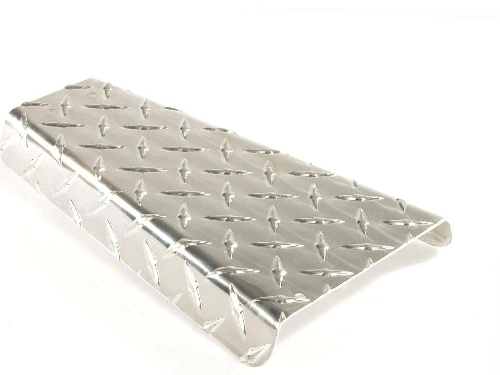 ■商品概要アルミニウム塗装シルバーアルマイト表面：ダイヤモンドPK XL2 モデルのプラスチックフットマットを取り外してください！アクセサリーとして最適な美しい仕上がり■詳細説明チェッカーフロアプレート＆プロペラシート：80/90年代スタイルのフットボードチェッカーフロアプレートは、80年代/90年代の根強い人気のスタイルです。プレートはあらかじめ曲げられているので、フロアプレートにネジ止めまたはリベット止めするだけで済みます。わずかに錆びたフロアパネルでも視覚的に隠すことができます。3点セットまたはセンターとして利用可能ステップスルー用のピースです。市松模様 (斜めのリブ構造) またはプロペラシートの外観のほか、ポリッシュアルミニウム、黒粉体塗装または白粉体塗装もご用意しています。Vespa PX リブ付きプロペラ シートは、VBB/GT/GTR/スプリント/ラリーなどの 60年代/70年代の多くのラージフレーム モデルにも取り付けることができます。ただし、ベースプレートの形状が異なるため、ここでの手直しが必要です。特に、クロームサイドスタンドとクロームシリンダーカウリング、フライホイールカバー、セレクターボックスカバーとの組み合わせによく合います。「非常に正確にフィットし、素晴らしい仕上がりで、見た目もめちゃくちゃ良いので、シンプルにお勧めします。」-SIPユーザー「simon_m」■注意点※取扱説明書が付属する場合は外国語となります。※輸入商材の為、納期が遅れる場合がございます。あらかじめご了承ください。※画像には他の商品が含まれている場合があります。※メーカー都合により商品の仕様変更がある場合がございます。ご了承ください。■適合車種PK 50 S Lusso／Elestart&ensp;PK 50 S Lusso／Elestart 年式: 85-88&ensp;&ensp;備考: 50cc type V5X2T engine 2T ACPK 50 SS Automatica／Elestart&ensp;PK 50 SS Automatica／Elestart 年式: 84&ensp;&ensp;備考: 50cc type VAS1T engine 2T ACPK 50 SS／Elestart&ensp;PK 50 SS／Elestart 年式: 83-86&ensp;&ensp;備考: 50cc type V5S1T engine 2T ACPK 50 S／Elestart&ensp;PK 50 S／Elestart 年式: 82-84&ensp;&ensp;備考: 50cc type V5X2T engine 2T ACPK 50 XL FL&ensp;PK 50 XL FL 年式: 90-&ensp;&ensp;備考: 50cc type V5N1T engine 2T ACPK 50 XL HP&ensp;PK 50 XL HP 年式: 91-91&ensp;&ensp;備考: 50cc type V5N2T engine 2T ACPK 50 XL N NUOVA&ensp;PK 50 XL N NUOVA 年式: 89-90&ensp;&ensp;備考: 50cc type V5X5T engine 2T ACPK 50 XL N Plurimatic／Automatica&ensp;PK 50 XL N Plurimatic／Automatica 年式: 89-90&ensp;&ensp;備考: 50cc type V5P1-2 engine 2T ACPK 50 XL Plurimatic／Elestart&ensp;PK 50 XL Plurimatic／Elestart 年式: 86-90&ensp;&ensp;備考: 50cc type VA52T engine 2T ACPK 50 XL Rush／Elestart&ensp;PK 50 XL Rush／Elestart 年式: 88-90&ensp;&ensp;備考: 50cc type V5X4T engine 2T ACPK 50 XL2／Elestart&ensp;PK 50 XL2／Elestart 年式: 90-&ensp;&ensp;備考: 50cc type V5X3T engine 2T ACPK 50 XLS&ensp;PK 50 XLS 年式: 86-&ensp;&ensp;備考: 50cc type V5S2 engine 2T ACPK 50 XL／Elestart&ensp;PK 50 XL／Elestart 年式: 85-90&ensp;&ensp;備考: 50cc type V5X3T engine 2T ACPK 50／S Automatica／Elestart&ensp;PK 50／S Automatica／Elestart 年式: 84-86&ensp;&ensp;備考: 50cc type VA51T engine 2T ACPK 50&ensp;PK 50 年式: 82-84&ensp;&ensp;備考: 50cc type V5X1T engine 2T ACPK 80 S Automatica／Elestart&ensp;PK 80 S Automatica／Elestart 年式: 84&ensp;&ensp;備考: 80cc type VA81T engine 2T ACPK 80 S Lusso／Elestart&ensp;PK 80 S Lusso／Elestart 年式: 85-88&ensp;&ensp;備考: 80cc type V8X5T engine 2T ACPK 80 S／Elestart&ensp;PK 80 S／Elestart 年式: 82-86&ensp;&ensp;備考: 80cc type V8X5T engine 2T AC...