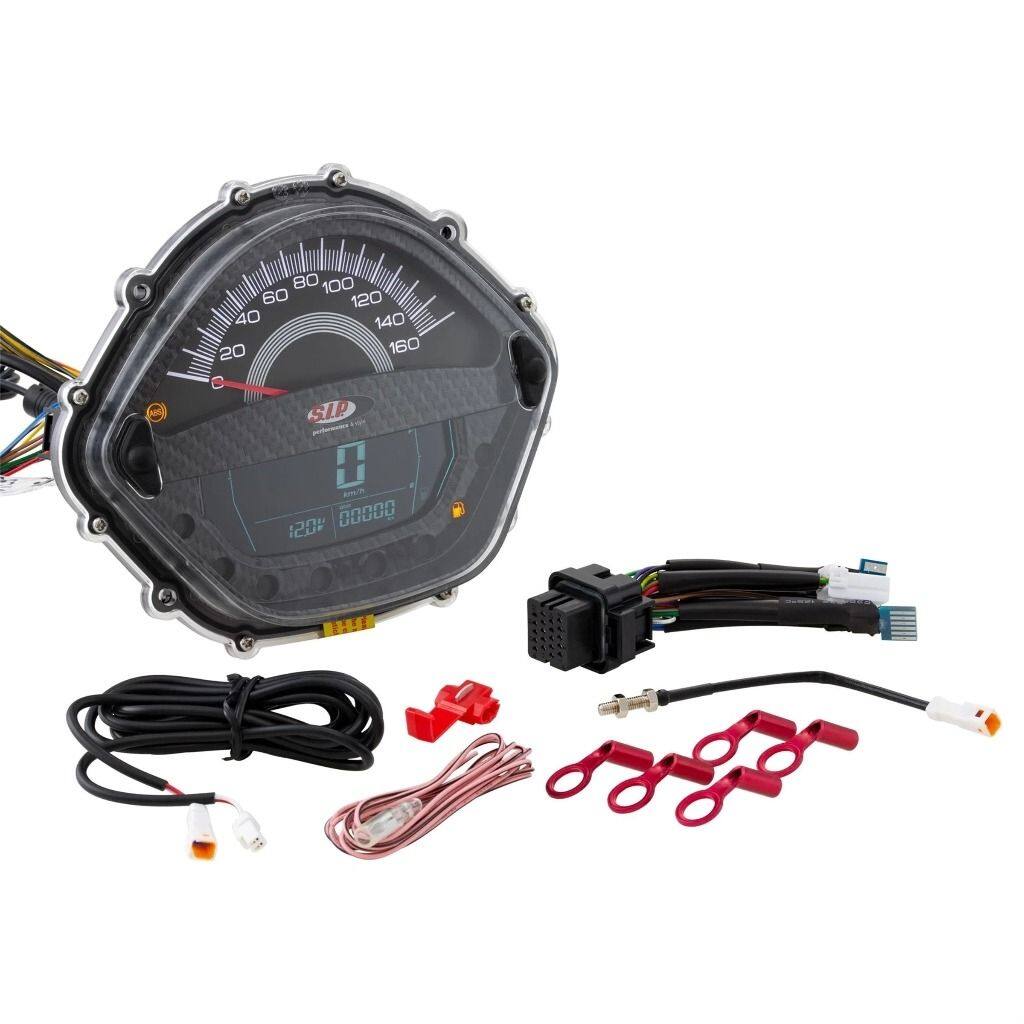 ■商品概要- 160 (km/h/mph)／16.000 (Umin/rpm)フェイス：ブラックホワイトの数字スピードカバー：カーボン調グレード1＊ - 一流の修理、非常に魅力的なアクセサリーとして■詳細説明SIP スピードメーター/レブカウンターは、最小限の装備を備えたオリジナルのスピードメーターユニットを最先端の多機能計器に置き換えます。このスピードメーターには、スクーターの速度 (最大 160 mph/kph) またはモーターの速度 (最大 10 000rpm)を表示する非常に大きなアナログ表示が付いています。これは、スピードメーターの針が現在の回転数または速度を表示するようにプログラムできることを意味します。デジタル表示スピードメーターの表面の下半分にあるディスプレイは、個別に配置されたボタンを使用してスクロールする18の異なる機能を表示するために使用できます。標準的なアナログ/デジタル車両およびモーター速度測定に加えて、このスピードメーターには、トリップカウンター/総走行距離機能、モーターおよび周囲温度測定、距離と速度測定用の加速度センサー、平均速度、その他多くの革新的な機能もあります(下記の機能リストを参照)。バックライトの色は 8 種類に設定できます。色と明るさも調整可能です。すべての点火シーケンス中に、スピードメーターは自動診断チェックを実施します。スクーターの道路速度は、オリジナルのスピードメータードライブまたは別売りのデジタルセンサーシステムのいずれかを使用して測定できます。完全な配線織機アダプターがキットに含まれています。これにより、はんだ付けの必要がなく、取り付けが簡単になります。機能：アナログ速度：0-160 mph/kphデジタル速度：0-260 kphアナログ回転数：0-16000 rpm ・デジタル回転数：0-16000 rpm総走行距離：0000-999999 マイル/km走行距離 A ＆ B：最大 9999.9mph/kph走行時間 A ＆ B 最大 99.59 時間バッテリー充電レベル警告11.5 V 未満の機能プログラム可能な総走行距離 (元の車両の走行距離と同期可能)A と B 間の平均速度は最大 140 mph/160 kphバックライトの 5 つの異なる照明レベル8 つのバックライトの色から選択可能デジタル燃料レベル警告 (燃料表示と燃料ランプの点滅で表示)デジタル時計不足電圧警告 (場合によっては、不足電圧時、表示部が自動的に電圧表示に切り替わり点滅します。)不足電圧警告(電圧不足時、表示部が自動的に電圧表示に切り替わり、点滅します。)温度計過温度警告(警告、温度記号を含むバー全体が点滅します。)温度計過温度警告(警告、温度記号を含むバー全体が点滅します。)冷却水温度、デジタルブロック表示シリンダー温度測定ヘッド/スパークプラグは最大 250°C/32°-482°F、スパークプラグ温度用の別個のセンサーもキットに含まれています最高速度、最大 rpm および温度のデータ保存機能トリップおよび加速度測定トリップ測定は 0-1000 メートルの距離で実行できます。加速度測定は自由に選択した速度範囲で実行できます。注文前に正確な車両モデルを確認してください。Vespa GT/GTL 125-200cc/GTS 125モデルの場合：別売りのデジタルスピードセンサーシステム(#KOBF640J06) を装着しない場合は、後期 GTSモデルのオリジナルスピードメータードライブ (#PI56306R)を使用する必要があります。Vespa GTS/GTSSuperの場合125-300cc、2014年以降：以前のGTSモデルのリアステアリングアセンブリカバー(＃PI1652682)が含まれている必要があります。ライト/ホーンなどのスイッチアセンブリの位置は保持できます。モードボタンは唯一の例外です。「ABS」インジケータライトもこのSIPスピードメーター/回転カウンターユニットに統合されています。Vespa GTS 125-300 Euro用4：EURO4モデルには適合しません■注意点※取扱説明書が付属する場合は外国語となります。※輸入商材の為、納期が遅れる場合がございます。あらかじめご了承ください。※画像には他の商品が含まれている場合があります。※メーカー都合により商品の仕様変更がある場合がございます。ご了承ください。■適合車種GTS i.e. Super Sport&ensp;GTS i.e. Super Sport 年式: 10-13&ensp;&ensp;備考: 300cc type ZAPM45200 engine 4T LC&ensp;GTS i.e. Super Sport 年式: 11-13&ensp;&ensp;備考: 125cc type ZAPM45300 engine 4T LCGTS i.e. Super&ensp;GTS i.e. Super 年式: 08-13&ensp;&ensp;備考: 300cc type ZAPM45200 / ZAPM459L engine 4TLC&ensp;GTS i.e. Super 年式: 09-13&ensp;&ensp;備考: 125cc type ZAPM45300 engine 4T LCGTS 300&ensp;GTS 300 年式: 11-13&ensp;&ensp;備考: 300cc type ZAPM45200/ ZAPM459L engine 4TLCGTS 300 Touring&ensp;GTS 300 Touring 年式: 11-13&ensp;&ensp;備考: 300cc type ZAPM45200/ ZAPM459L engine 4T LC