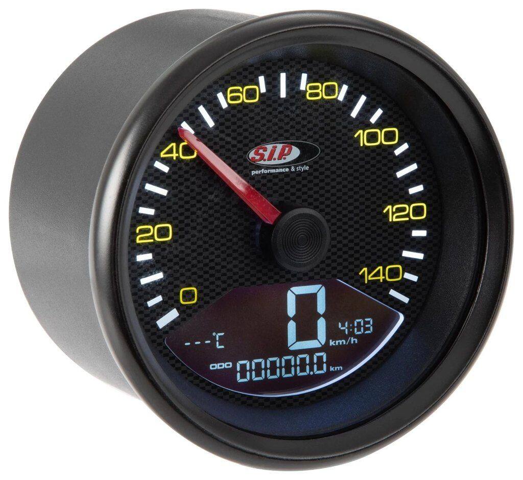 ■商品概要- 140 (km/h/mph)／14.000 (Umin/rpm)フェイス：カーボン調イエローの数字リング：ブラックデジタル/アナログ、20 機能グレード1＊ - 一流の修理、非常に魅力的なアクセサリーとして■詳細説明SIP Performance のスピードメーター/レブカウンター2.0は、クラシックなベスパおよびランブレッタモデル用の最新の計器クラスターです。SIP レブカウンターは、2010 年の発売以来、スピードメーター市場に革命をもたらしました。以前は多くの追加計器でのみ可能であった機能が、最大限の控えめな表現で 1 つのデバイスに統合されました。数年が経過し、数え切れないほどのお客様からのリクエストを経て、現在、KOSOと協力して、見る価値のあるアップデートを開発しました。スピードメーター/レブカウンターSIP 2.0。クラシックな外観に最新のテクノロジーを搭載汎用的に適用可能拡張機能とディスプレイさまざまなデザインが利用可能新しいデザインもオリジナルのスピードメーターに強く基づいています。エンジンが作動していない限り、追加機能はほとんど見えません。フェイスプレートは、フォントとkm/h表示の位置、および取り付け寸法に関してオリジナルとほぼ一致しています。取り付けは非常に簡単です。速度は、オリジナルのスピードメーター ケーブルまたは電子スピード センサーのいずれかを介して測定できます。これらのセンサーは交換部品として入手でき、メンテナンスが必要なスピードメーターケーブルを機械的負荷とともに置き換えることができます。スピードメーターには 12 ボルトのオンボード電圧が必要ですが、バッテリーは必要ありません。密閉されたブラック ボックスは、直流と交流の両方で動作します。すべてのデータは内部回路によって確実にバックアップされます。どの 12 V イグニッションがインストールされているかは関係ありません - Speedometer/Rev Counter2.0は、SIP-Vape、Vespatronic、Parmakit、Poliniなどのすべての一般的なイグニッションと互換性があります。VAPE による SIP PERFORMANCE Ignitionと組み合わせて、DCバージョンの回転カウンターをピックアップするために KOSO 信号フィルターを使用するか、 SIP RevCounterは、SIP/VAPE CDI の白いワイヤーに接続する必要があります。タコメーターの点火パルスは、DC の場合は「1」、AC の場合は「6」に設定する必要があります。表示の設定と変更は、目立たないように設置できる小さなプレス ボタンを使用してエレガントに行われます。統合されたプッシュ ボタンを備えた改良型ライト スイッチが多くの車両モデルで利用可能です。これにより、同梱のプレス ボタンと外観が不要になります。スクーターの外観は変わりません。ちょっとしたギミック：スタート時に回転カウンターがセルフテストを実行し、グランプリ気分を味わわせます ;-)2.0 モデルでは、アナログ速度または回転カウンター表示のどちらかを選択できるようになりました。したがって、スピードメーターの針は回転数または速度のいずれかを示します。長距離のツアーの場合、1 日の距離とツアーの距離を区別するために、乗車時間と平均速度を含む2つの個別の距離が表示されるようになりました。総距離も設定可能 - 古いスピードメーターで既に走行したキロメートルも引き継ぐことができます。リザーブインジケーター付きのSIP Fast Flowと合わせて、古いモデルでも燃料計の恩恵を受けることができます。燃料が少なくなると、FUELが点滅します。過電圧保護の強化も追加されました。車両モデルに応じて、異なるダイヤルカラーが用意されています。たとえば、VBBバージョンも利用可能です。ベージュ/ホワイト。日光により漂白されたオリジナルのスピードメーターに非常に近いです。カーボンの外観はスポーティな外観に最適です - モダンで印象的で、パフォーマンスセットアップに最適です。注：抑制されたスパークプラグと抑制されたプラグコネクタを使用することが不可欠です。熱の蓄積が故障につながる可能性があるため、ブラックボックスは狭いハンドルバーには取り付けないでください。アナログ速度表示(モデルによって異なります) 14.000 rpm最大14.000 rpmまでのデジタル速度表示 - 最大値記憶を含むアナログ速度の代替として、最大 140 km/h (または mph) のアナログ速度表示も利用可能になりました最大速度を含む、最大 199 km/h または 140 mph のデジタル速度シリンダーヘッドまたは冷却水用の最大 250。°C または 32-482。°F の温度ゲージスパークプラグ用の温度センサーが付属品に含まれています最高温度の保存時間表示 (V50 Φ。48。mm を除く)総距離 最大 99.999 km/マイル - 調整可能、たとえば古いスピードメーターの測定値を引き継ぐ2 つの個別の距離 (旅行 A と B) 最大 9.999.9 km/マイル...■注意点※取扱説明書が付属する場合は外国語となります。※輸入商材の為、納期が遅れる場合がございます。あらかじめご了承ください。※画像には他の商品が含まれている場合があります。※メーカー都合により商品の仕様変更がある場合がございます。ご了承ください。■適合車種P150 S&ensp;P150 S 年式: 78-90&ensp;&ensp;備考: 150cc type VBX1T engine 2T ACP150X&ensp;P150X 年式: 78-85&ensp;&ensp;備考: 150cc type VLX1T engine 2T ACPX150E&ensp;PX150E 年式: 78-85&ensp;&ensp;備考: 150cc type VLX1T engine 2T ACPX150&ensp;PX150 年式: 78-85&ensp;&ensp;備考: 150cc type VLX1T engine 2T ACP200E&ensp;P200E 年式: 77-83&ensp;&ensp;備考: 200cc type VSX1T engine 2T ACPX200E&ensp;PX200E 年式: 77-83&ensp;&ensp;備考: 200cc type VSX1T engine 2T ACP80X／PX80 E&ensp;P80X／PX80 E 年式: 81-83&ensp;&ensp;備考: 80cc type V8X1T engine 2T ACP80&ensp;P80 年式: 80-84&ensp;&ensp;備考: 80cc type V8A1T engine 2T ACP80E&ensp;P80E 年式: 80-84&ensp;&ensp;備考: 80cc type V8A1T engine 2T ACPX100 E&ensp;PX100 E 年式: 83-84&ensp;&ensp;備考: 100cc type VIX1T engine 2T ACPX125E&ensp;PX125E 年式: 83-97&ensp;&ensp;備考: 125cc type VNX2T engine 2T AC&ensp;PX125E 年式: 81-83&ensp;&ensp;備考: 125cc type VNX1T engine 2T ACPX125&ensp;PX125 年式: 83-97&ensp;&ensp;備考: 125cc type VNX2T engine 2T AC&ensp;PX125 年式: 81-83&ensp;&ensp;備考: 125cc type VNX1T engine 2T ACPX125E Arcobaleno&ensp;PX125E Arcobaleno 年式: 83-97&ensp;&ensp;備考: 125cc type VNX2T engine 2T AC