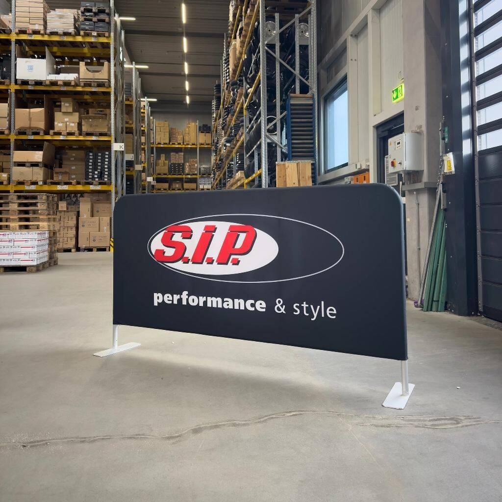 SIP Scootershop エスアイピー スクーターショップ 【SIP】 ジッパーウォール パーティションスタンド SIPモチーフ ブラック その他グッズ バイク関連グッズ