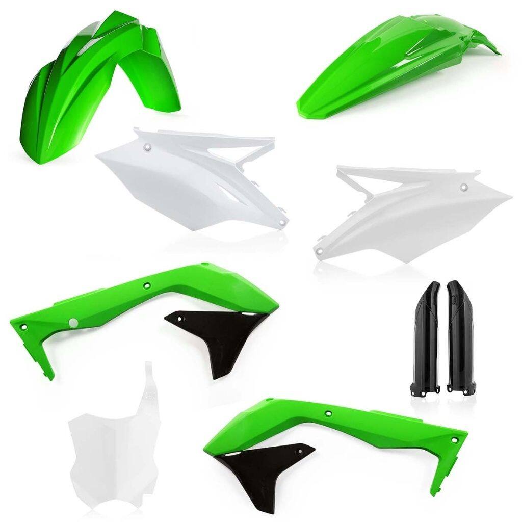 ■商品概要553 - Standard・0021836.130 KAWASAKI用フロントフェンダー・0021837.377 KAWASAKI用ラジエタースクープ・0021839.030 KAWASAKI用フロントナンバープレート・0021840.130 KAWASAKI用リアフェンダー・0021841.090 KAWASAKI用ロアフォークカバー・0022087.030 KAWASAKI用サイドパネル■注意点※取扱説明書が付属する場合は外国語となります。※輸入商材の為、納期が遅れる場合がございます。あらかじめご了承ください。※画像には他の商品が含まれている場合があります。※メーカー都合により商品の仕様変更がある場合がございます。ご了承ください。　※受注後のキャンセル、返品、都合交換はできません。予めご了承ください。■適合車種KXF 450 - USA&ensp;KXF 450 - USA 年式: 16-17