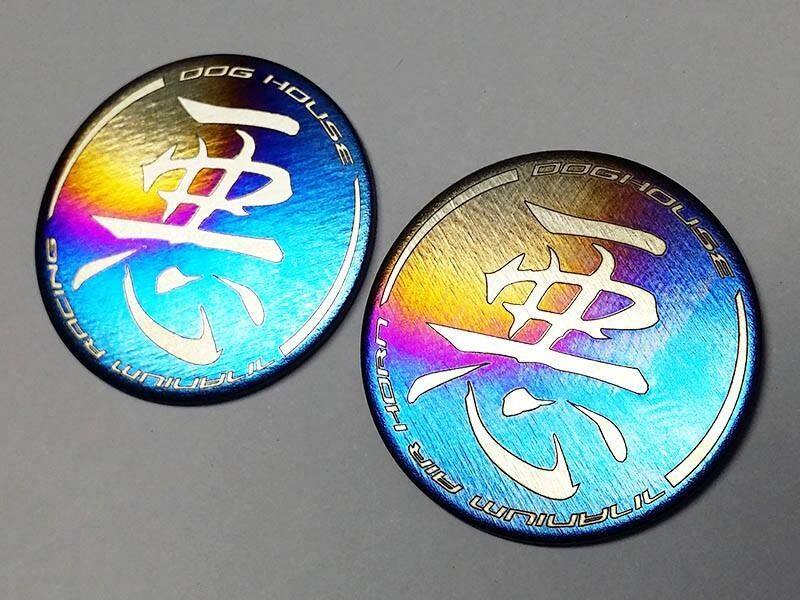 DOGHOUSE ドッグハウス Titanium Alloy Emblem-Evil Script Edition エンブレム 外装
