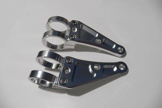 GIGA BIKE FACTORY ギガバイクファクトリー CNC Billet Headlight Brackets for Triumph TRIUMPH トライアンフ ヘッドライト 灯火類 電装系