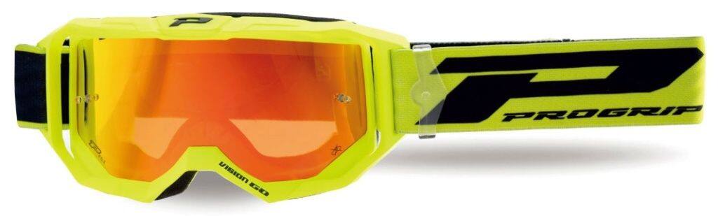 ■商品概要カラー：YELLOW／ORANGEミラー・アンチフォグ(曇り止め)・アンチスクラッチ(傷つき防止加工)・UVカット・ストラップ滑り止め加工・メガネスリット付き・ティアオフフィルム対応・撥水・カラーベロア加工の二重構造スポンジ・アウトリガーフレーム採用■詳細説明コストパフォーマンスに優れたスタンダードモデル。PROGRIPゴーグルの基本スペックを満たしたスタンダードモデルとしながらも、アウトリガーフレームを採用し、顔へのフィット感を追求。交換レンズやティアオフフィルムにも対応。■注意点※眼鏡によっては使用不可の場合があります。※ストラップのデザインは製造ロットによって予告なく変更になる場合があります。※メーカー都合により商品の仕様変更がある場合がございます。ご了承ください。
