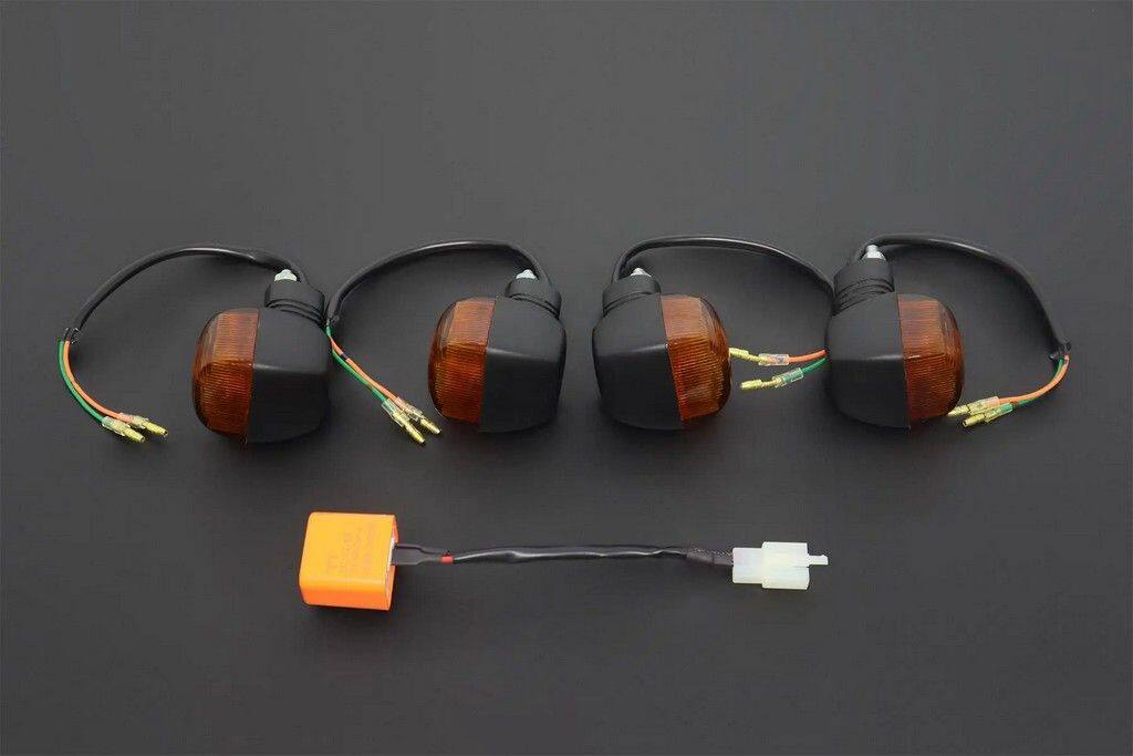 TYGA PERFORMANCE タイガパフォーマンス Turn Signal Set， Black， Akira Style， Parallel pin fitment relay. AKIRA RGV 250 SUZUKI スズキ ウインカー 灯火類 電装系