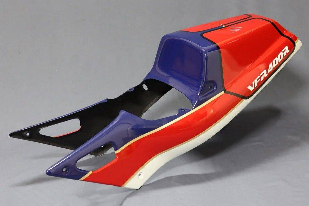 楽天市場】vfr400 nc30 カウルの通販