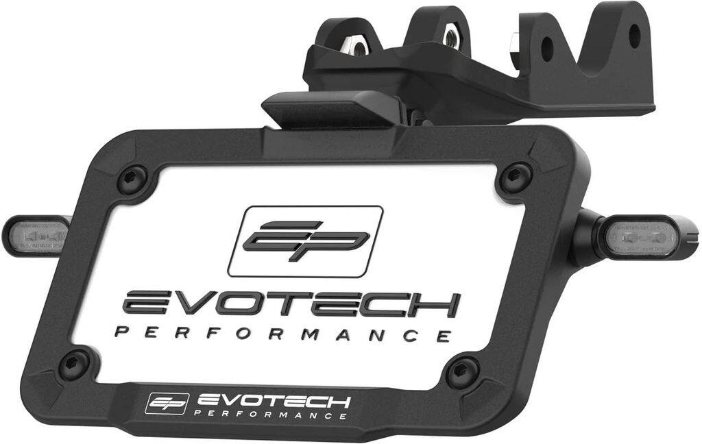 ■商品概要・指標を含む■詳細説明【ヤマハYZF-R9用ウインカー一体型Evotech Dynamicフェンダーレスキットの主な特長】・EvotechPerformanceの特注モーターサイクルフェンダーレスキットは、OE挿入ポイントにシームレスに取り付けられます。・軽量アルミニウムとCNCレーザー加工コンポーネントを含む材料の組み合わせから製造されています。・ピボットシステムにより、ライダーはナンバープレートを好みの傾斜角度に設定したり、六角レンチを使用して所定の位置に固定することで法規制に準拠した角度で確実に固定できます。・道路走行対応をうたうLEDナンバー灯とEvotechウインカー用の車種専用配線カプラーにより、カプラーオンでの取り付けが可能です。・Evotech Performanceウインカーは、操作の合図時に非常に優れた視認性を発揮します。・LEDウインカーは耐久性があり、軽量なアルミニウムハウジングを採用しています。・インターフェースプレートとライセンスホルダーは軽量アルミニウムからCNC加工されており、EPの特徴であるマットブラックパウダーコーティングとロゴが施されています。・105mmx182mm(4.13inx7.16in)のライセンスホルダープレートにはCNC加工による凹部があり、軽量かつ魅力的な美しさを実現しています。・射出成型されたABSフロントベゼルは、機能に影響を与えることなく使用または取り外しが対応します。・キットには黒色のステンレス製フィッティング、TPUウインカー接続スリーブ、スパナ、ケーブルタイも含まれています。EvotechDynamicフェンダーレスキットは、ヤマハYZF-R9用のウインカーを備えており、他に類を見ない完全なカプラーオンパッケージを提供します。Evotechウインカーはウインカーブラケットにしっかりと取り付けられ、必要な配線はすべてキットに含まれています。Dynamicフェンダーレスキットには調整可能なピボットも付いており、ライダーはナンバープレートを好みの角度に配置したり、バイクのテールの下に押し込んで見た目をすっきりさせることができます。この動作はウインカーや配線には影響しません。すべてのEvotech Performance製品と同様に、パーツは高品質で耐久性のある素材を使用して英国で製造されています。■注意点※ナンバープレートサイズが日本の規格ではない場合があります。取り付ける際にはステーによる加工などが必要となりますのでご注意ください。※取扱説明書が付属する場合は外国語となります。※輸入商材の為、納期が遅れる場合がございます。あらかじめご了承ください。※メーカー都合により商品の仕様変更がある場合がございます。ご了承ください。※画像には他の商品が含まれている場合があります。■適合車種YZF-R9&ensp;YZF-R9 年式: 25-