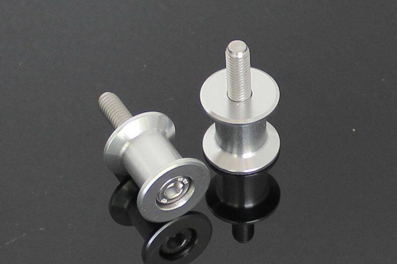 ■商品概要カラー：シルバー■詳細説明このボビンには取付ボルトが付属しており、MC21やNC29等のM8ネジ穴付きスイングアームに設けられたラグに直接取り付けることができます。適合部品：スタンドボビン用M8取付位置の付いたMC21を含むすべてのスイングアーム