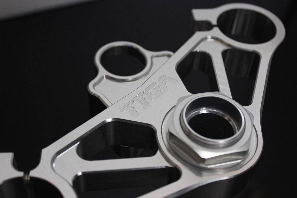 TYGA PERFORMANCE タイガパフォーマンス トップトリプルクランプ セット CNC VFR40...