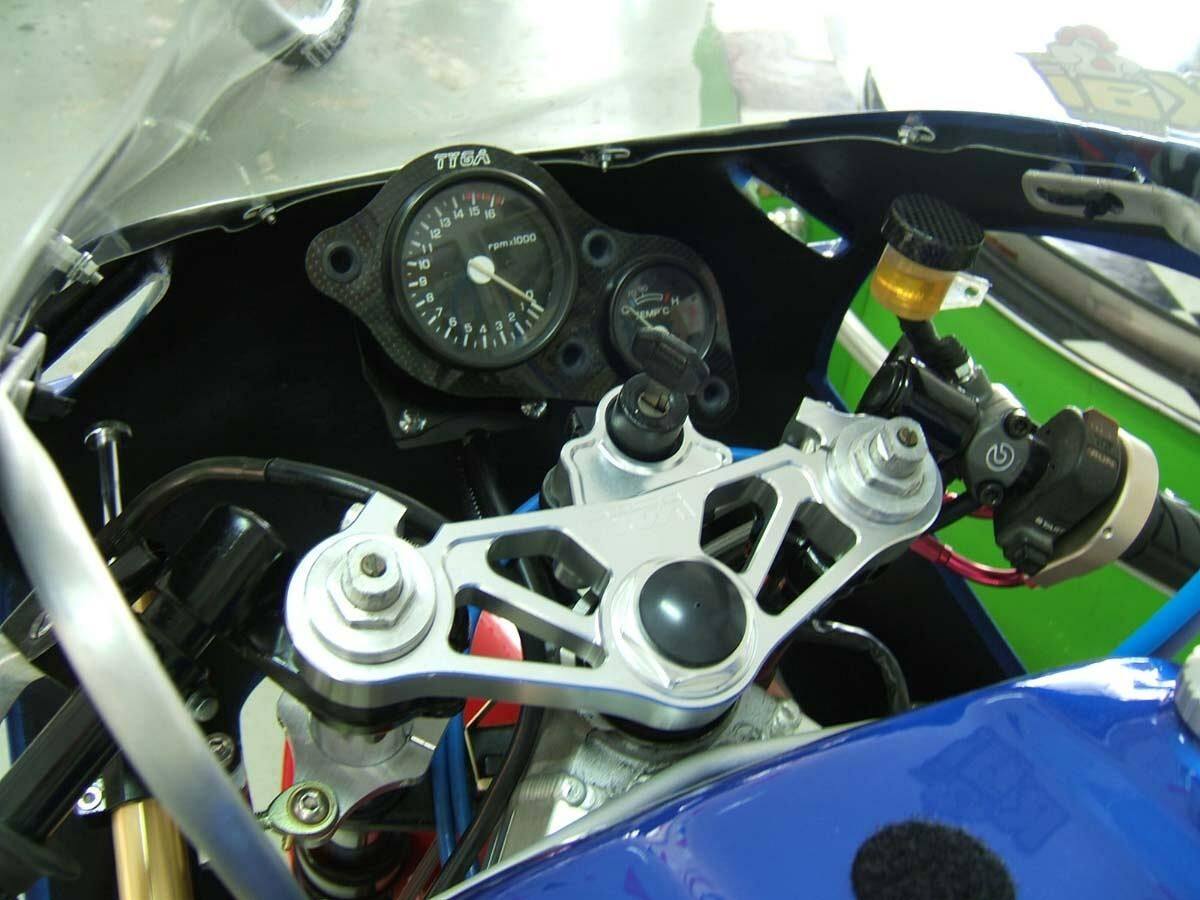 TYGA PERFORMANCE タイガパフォーマンス トップトリプルクランプ セット CNC VFR40...