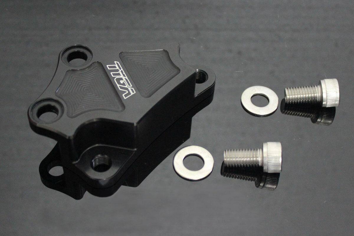 ■商品概要カラー：ブラック40mm BREMBOコンバージョントルク設定： 35Nm■詳細説明YAMAHA R25/R3用CNC加工ブレーキキャリパーサポート。TYGA Performanceが設計・機械加工を行っています。このキャリパーサポートは6061 T6アルミニウムで作られ、Brembo GoldlineP430/34キャリパー(40mmマウントピッチ)をR25/R3に取り付けることができます。標準のマスターシリンダーと標準のブレーキラインを使用して、優れた性能を試しました。レースなどトラックでご使用いただく場合、最高のブレーキ性能を得るためマスターシリンダーのアップグレードを推奨します。■適合車種YZF-R25&ensp;YZF-R25 年式: 14-17YZF-R3&ensp;YZF-R3 年式: 14-17