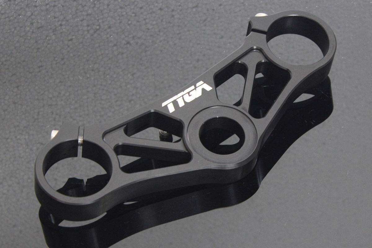 TYGA PERFORMANCE タイガパフォーマンス トップトリプルクランプ CNC ブラック VFR...