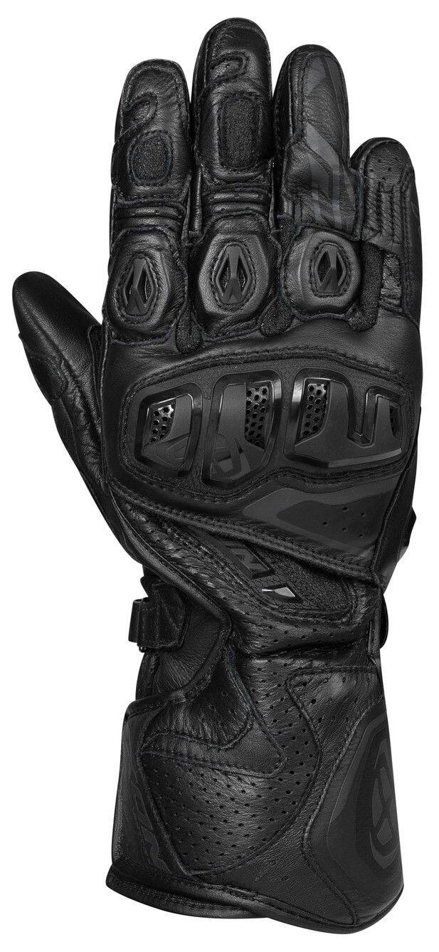 ■商品概要■レディースカラー：ブラック100％レーシンググローブ高プロテクション＆高運動性能■SAFETY・CE認証グローブ・MotoGPライダー採用ベンチレーション付きナックルプロテクター・サイドウォール補強・小指のツイスト防止構造・TPRパームスライダー・各指の補強＆フィンガースライダー■FEATURES・ストレッチアラミド：手の甲、指・ストラップクロージャー：手首、袖口・指は外縫い・Pittardsレザー補強：手のひら■MATERIALS・甲側：山羊革・平側：山羊革・ライニング：メッシュ■詳細説明IXONのMotoGPアスリートが使用するRS REPLICAをより軽量に運動性能を追求した進化モデル。■注意点※画像には他の商品が含まれている場合があります。※サイズはIXON社による寸法となります。商品には若干の個体差がございます事をご了承下さい。※メーカー都合により商品の仕様変更がある場合がございます。ご了承ください。　※受注後のキャンセル、返品、都合交換はできません。予めご了承ください。　※画像はイメージです。