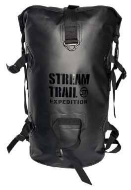 ■商品概要MATERIAL：TARPAULINSIZE：W320×H560×D260mmエアー抜きドレン付■詳細説明40Lは、2泊-3泊程度の旅行またはツーリングやダイビングの遠征などにお使い頂ける容量です。抜群の防水性能を誇るストリームトレイルのベーシックバックパック。開口部は、防水加工を施したフラップをロールダウンすることにより防水性能を発揮するとともに、ロールしやすい柔らかい生地を採用しています。濡れたものを収納しても内部にたまった水や空気をドレインプラグから排出できます。ロゴもドレンプラグも全てブラックのUSリミテッドエディションです。エアー抜きドレン付：中に溜まった水を抜いたり空気を抜いたりできます。■注意点※画像には他の商品が含まれている場合があります。※メーカー都合により商品の仕様変更がある場合がございます。ご了承ください。