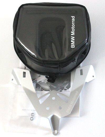 ■商品概要【カラー】ブラック【追加情報】Manufacturer：BMW純正品番：77 49 7 726 105Fastening method：Special Support from the ManufacturerMax. volume：5 litresMin. volume：5 litres適用範囲：オンロード/ストリート、スポーツバイクSuitable for tank type：not universally applicableFeatures：Incl. map compartment，IncludingGPScompartment，Waterproof，With brand logoColour：BlackMaterial：100％ PolyesterRain cover：not necessaryDelivery contents：1 PieceDelivery comment：Rail included，some screws are needed(seedescription for details)■詳細説明BMW Tank Bag for S1000RR (K46) and HP4 (K42)High-quality tank bag made of flexible material on the includedcanbe quickly and easily attached link railingvolume main compartment： 5 liters.Material： Upper： Polyester / polyurethane (tarpaulin) ，durable，easy to clean， very good washable bar. Bottom of preformedEVA(ethylene vinyl acetate) with a soft， scratch-retardant PUcoating.Lateral reflex areas to increase visibility.Waterproof main compartment via vertapten， lockable inner bag. Inacomplicated and inconvenient to use rain cover can be omitted.Small card compartment in the lid， waterproof， withintegratedrecess for mobile phone and other small items.Mounting： The connection railing is bolted to the vehicle. Thetankbag comes with 2 at the bottom fixed attached plastic hooksintothe connechooked formation railing and then the front withanadjustable plastic buckle secured.Supplied with installation instructions.Maximum load： 2 kg.Maximum speed with mounted tank bag： 220 km / hIncluding linking rail for tank bag：Robust rail made of aluminum (included).Material： aluminum， silver anodised.The protective layer produced by anodizing provideseffectiveprotection against corrosion.The rail is fixed to the airbox cover screwed (screws arenotincluded).Assembly by end-users possible.Logo：. BMW Motorrad laser cut word mark on the railingThe connection railing offers beside the attachment of the tankbagthe opportunity to mount a camera to take while driving picturesorvideos.Important!To install the aluminium rail， you need the following screws(notincluded)：1x Flat Head Screw M5 x 40mm (63 21 7 698 479)2x Flat Head Screw M5 x 20mm (06 32 7 657 966)3x Washers M5 (07 11 9 904 446)■適合車種S1000 RR&ensp;S1000 RR 年式: 12-14&ensp;S1000 RR 年式: 09-11S1000 RR K46&ensp;S1000 RR K46 年式: 08-14HP4 K42&ensp;HP4 K42 年式: 11-14