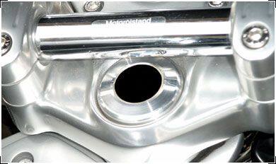 ■商品概要【付属品】エンブレム■詳細説明It is made of aluminium and high gloss polished (lookslikechrome).The BMW emblem will be sent to you for free (it had to becensoredhere).Only for C models not CL.■注意点※日本語の説明書は付属しません。■適合車種R 850&ensp;R 850R 1200 C&ensp;R 1200 C