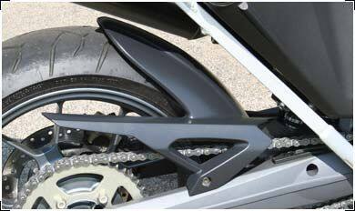 ■詳細説明Fits between the rear shock and wheel.Designed specifically keep road debris & water from the backsofriders legs shock gearbox battery and centre stand.We’ll only manufacture it when you order it so it will takelittletime until we can ship it.■注意点※日本語の説明書は付属しません。■適合車種G 650 X moto&ensp;G 650 X moto