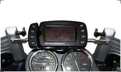 ■詳細説明Easy and fast mounting is possible with our new GPS Mounting forBMWK1200RS & GT model 2001 or newer.The windscreen can still be used in all positions and youalwaysmean your GPS without looking away from the street.For all BMW Navigators and Garmin SPIII & SP26** & 2720seriesGPS.SP26** & 2720 owners need the Garmin Motorcycle Mount.(see pictures) Colour: Anodized Silver The Zumo and TomTomNavigatorcan also be mounted with the correct adapter.■注意点※日本語の説明書は付属しません。■適合車種K 1200 RS&ensp;K 1200 RS